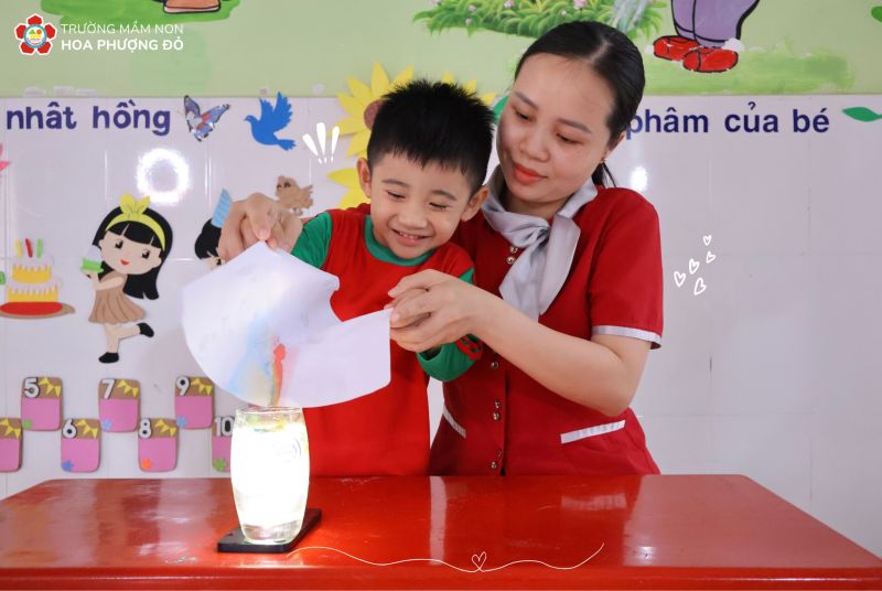 CÔ GIÁO NHƯ MẸ HIỀN